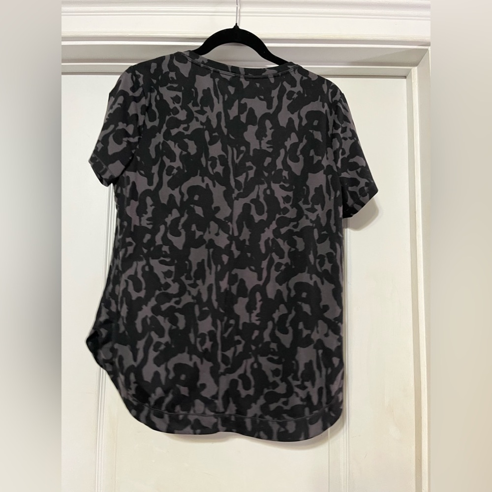 The Limited short sleeve women’s top - Picture 3 of 4